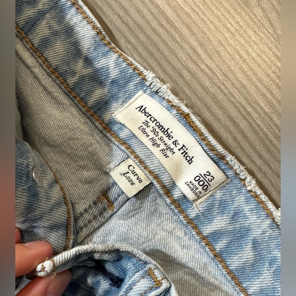 Abercrombie & Fitch Tiktok viral Curve Love jeans
